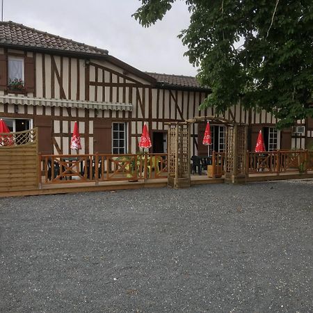 La Petite Auberge Chatelraould-Saint-Louvent Buitenkant foto